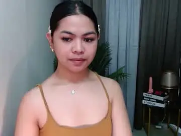 Chaturbate Live Sex Cam of miss_briella