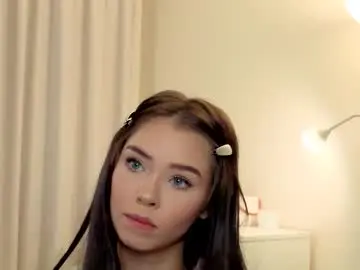 Chaturbate Sex Cam of slyshypie