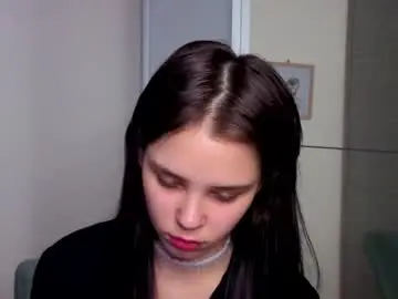 Chaturbate Adult Webcams of slyshypie