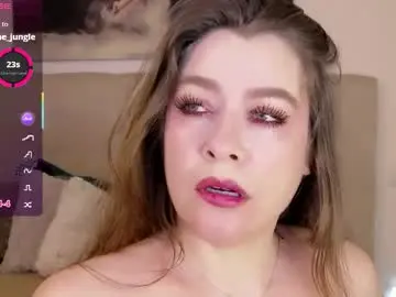 Chaturbate Watch Live Sex Cams of petersemily