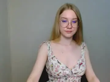 Chaturbate Live Sex Cam of abbymoore__