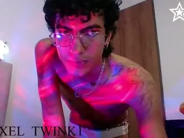 Chaturbate Live Sex Cam of axellatino_