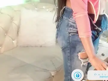 Chaturbate Nude Webcam of barbiefox_