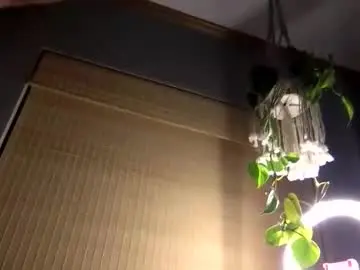 Chaturbate Live Sex Cam of charlotte_blue2