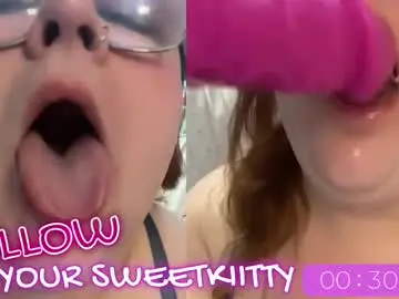 Chaturbate Best live sex cam show of sweetkiitty3