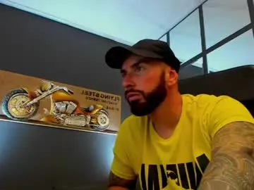 Chaturbate Live Sex Cam of arongrant