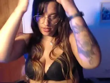 Chaturbate Live Sex Cam of ivvy_bloom