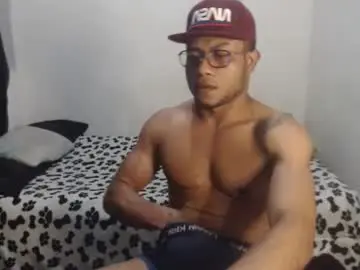 Chaturbate Live Sex Cam of ian_tuner