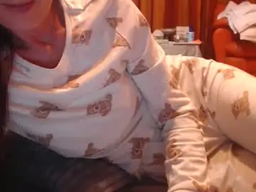 Chaturbate Watch Live Sex Cams of andrasweetie