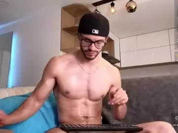 Chaturbate Nude Webcam of phantom_bigger1