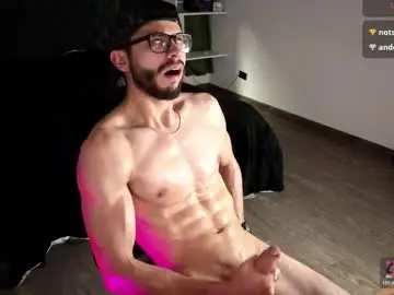 Chaturbate Live Porn of phantom_bigger1