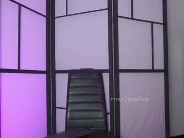 Chaturbate Live Sex Cam of roselinedior