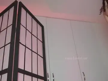 Chaturbate Adult Video Chat of roselinedior