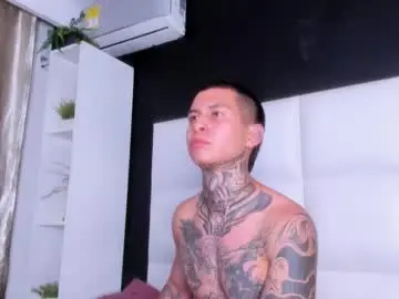 Chaturbate Live Sex Cam of andrew_sanders69