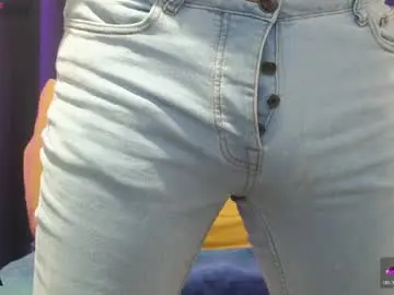 Chaturbate Live Sex Cam of meaty_roll