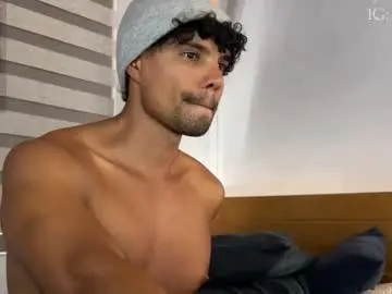 Chaturbate Live Sex Cam of daniel0910s