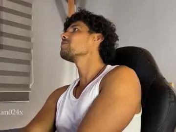 Chaturbate Best live sex cam show of daniel0910s