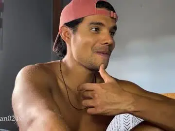 Chaturbate Best live sex cam show of daniel0910s