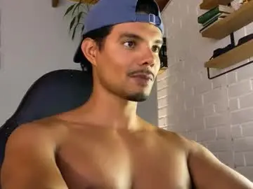 Chaturbate Adult Webcams of daniel0910s