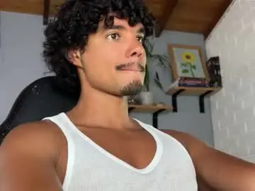 Chaturbate Live Sex Cam of daniel0910s