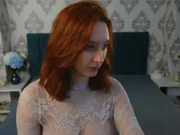 Chaturbate Live Sex Cam of lylianrosse