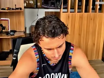 Chaturbate Live Sex Cam of orlando__bloom