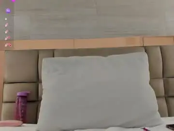 Chaturbate Live Sex Cam of bella_novoa