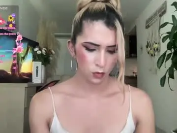 Chaturbate Watch Live Sex Cams of isa__fox_1