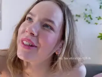 Chaturbate Sex Cam of milly_shy