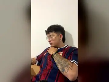 Chaturbate Live Sex of tommy_sins619