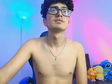 Chaturbate Live Sex Cam of tylerwhiite_