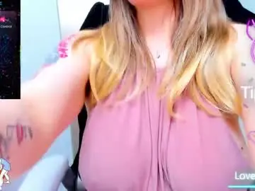 Chaturbate Live Sex Cam of evelyne_rose