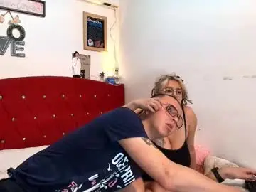 Chaturbate Live Porn of husbands_horny