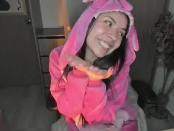 Chaturbate Live Sex Cam of lauryn_chills