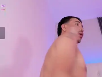 Chaturbate Free Porn Cam of mr_aronnn
