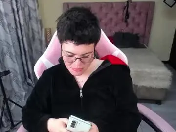 Chaturbate Free Live Porn of geminis_xxx1