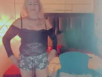 Chaturbate Live Sex Cam of scarlethoot_