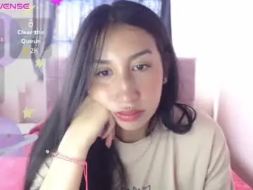 Chaturbate Live Sex Cam of valen_tina33