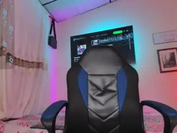 Chaturbate Nude Webcam of ethan_travis0