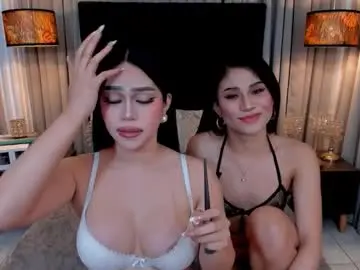 Chaturbate Adult Video Chat of hennessygoddess69