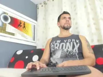 Chaturbate Live Sex Cam of juleslake2