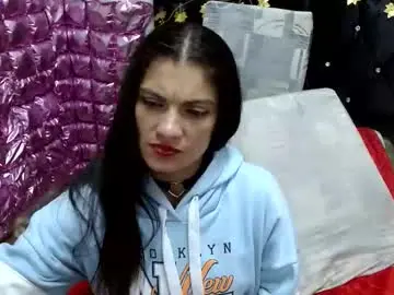 Chaturbate Live Porn of vecinacaliente_