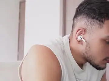 Chaturbate Live Sex Cam of andy_weld