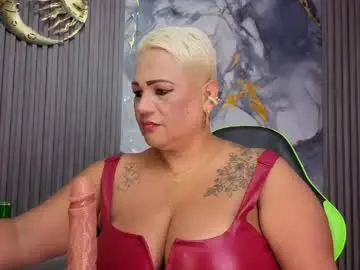 Chaturbate Live Sex Cam of gianellacox