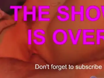 Chaturbate Live Sex of strawberrywithcream18