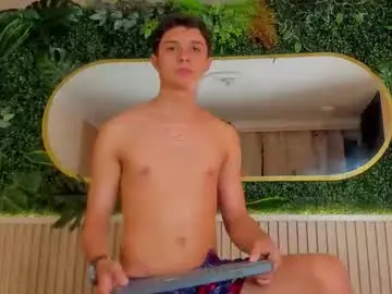 Chaturbate Nude Webcam of ethanlowell