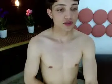 Chaturbate Adult Video Chat of maxxlouis