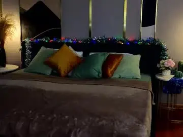 Chaturbate Live Sex Cam of katttymoon_