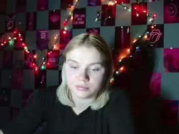 Chaturbate Live Sex Cam of leyla_le