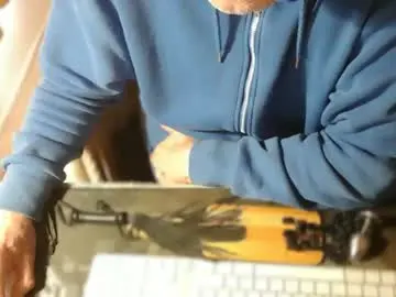 Chaturbate Live Sex Cam of amslave4f